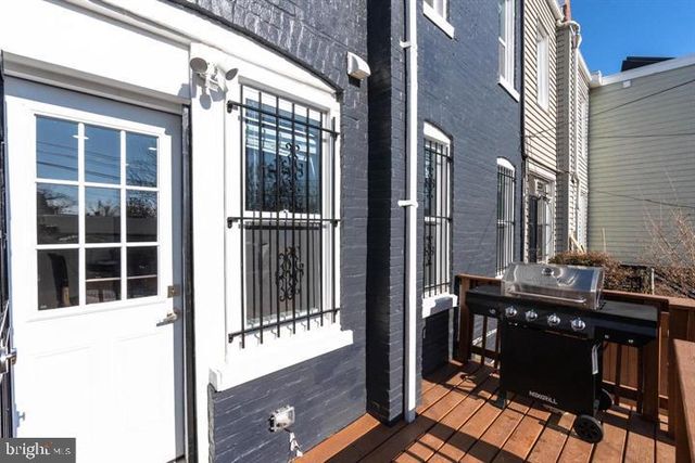 444 KENYON ST NW, Washington, DC 20010