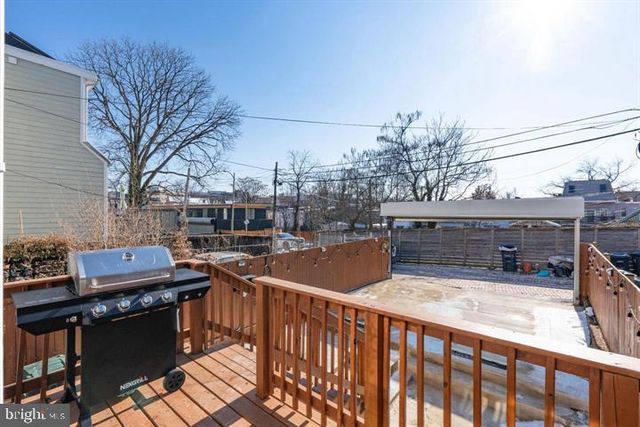 444 KENYON ST NW, Washington, DC 20010