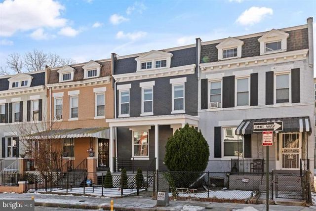 444 KENYON ST NW, Washington, DC 20010
