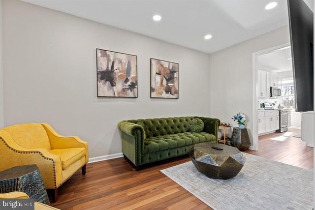 444 KENYON ST NW, Washington, DC 20010