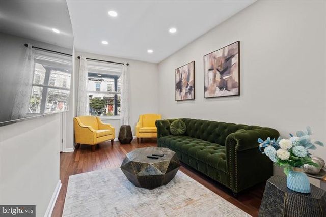 444 KENYON ST NW, Washington, DC 20010
