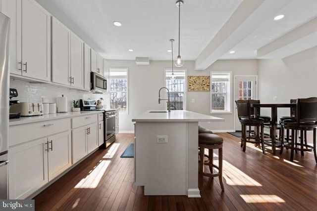 444 KENYON ST NW, Washington, DC 20010