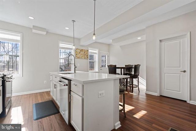 444 KENYON ST NW, Washington, DC 20010