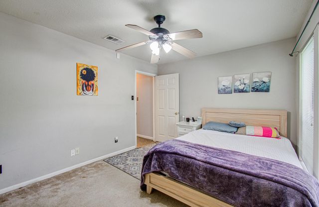 6602 Castle Lane Drive, Houston, TX 77066