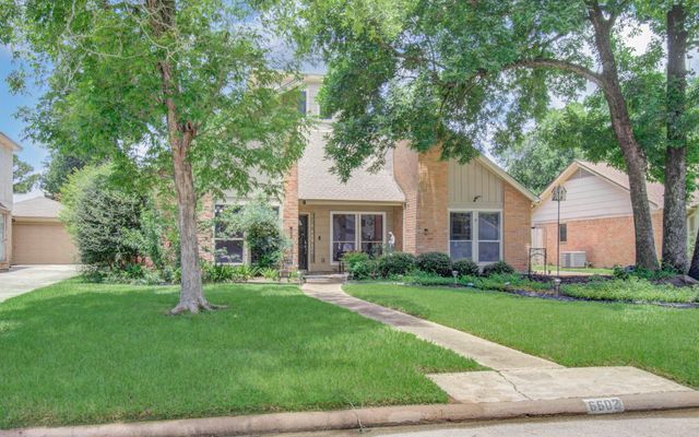 6602 Castle Lane Drive, Houston, TX 77066