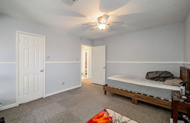 6602 Castle Lane Drive, Houston, TX 77066