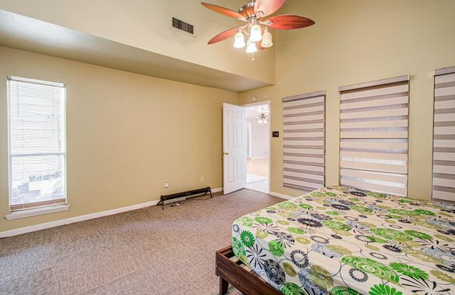 6602 Castle Lane Drive, Houston, TX 77066