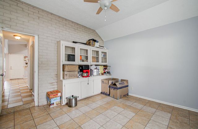 6602 Castle Lane Drive, Houston, TX 77066