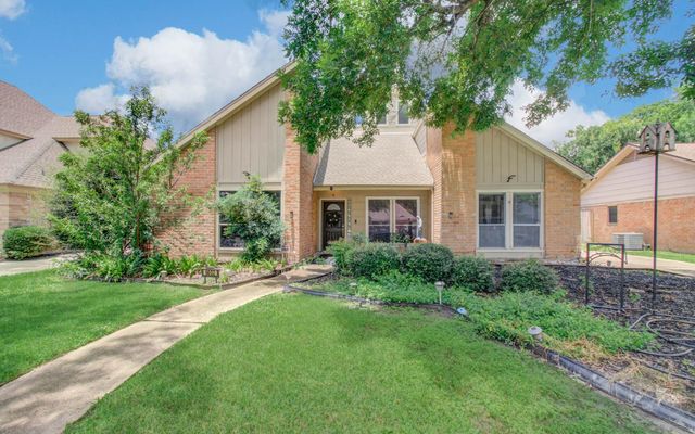 6602 Castle Lane Drive, Houston, TX 77066