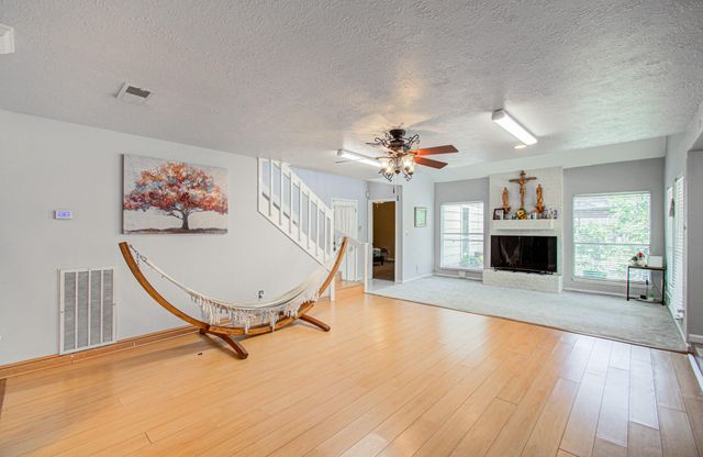 6602 Castle Lane Drive, Houston, TX 77066