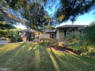 5901 SAINT THOMAS BLVD, Harrisburg, PA 17112