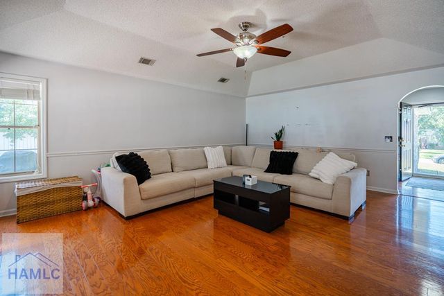 411 Christopher Drive, Hinesville, GA 31313