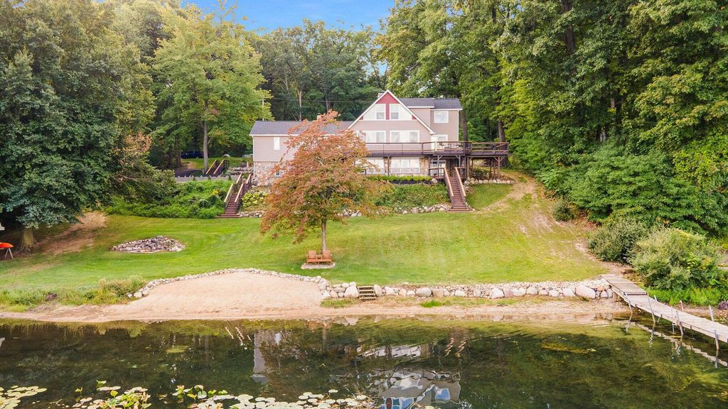 12055 S Sherman Lake Drive, Augusta, MI 49012