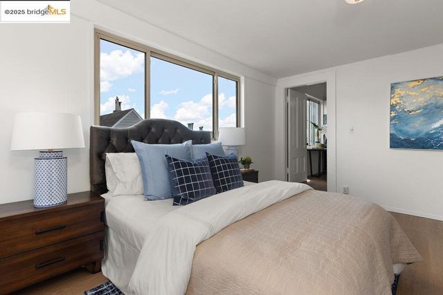 12 Beaver St, San Francisco, CA 94114