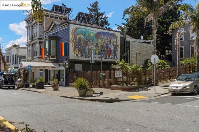 12 Beaver St, San Francisco, CA 94114