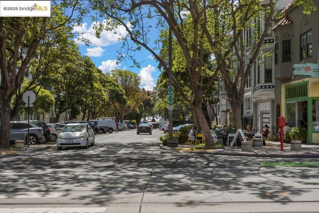 12 Beaver St, San Francisco, CA 94114