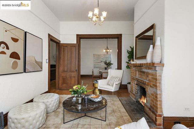 12 Beaver St, San Francisco, CA 94114