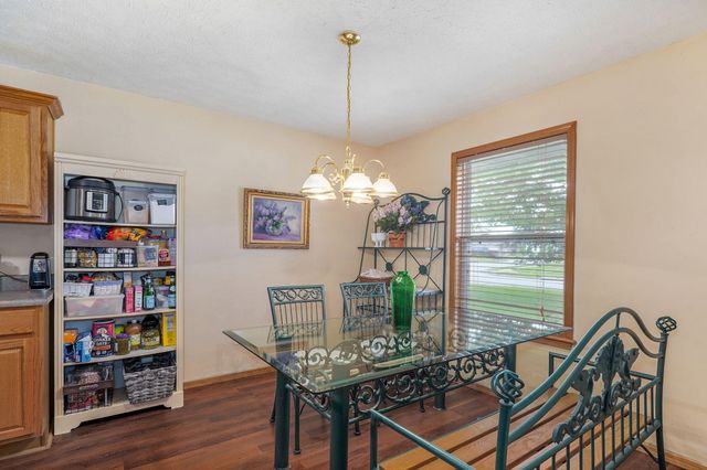 450 S Basswood Avenue, Republic, MO 65738