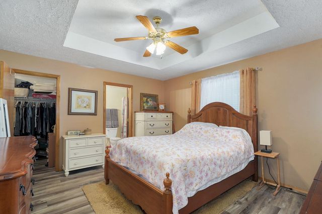 450 S Basswood Avenue, Republic, MO 65738