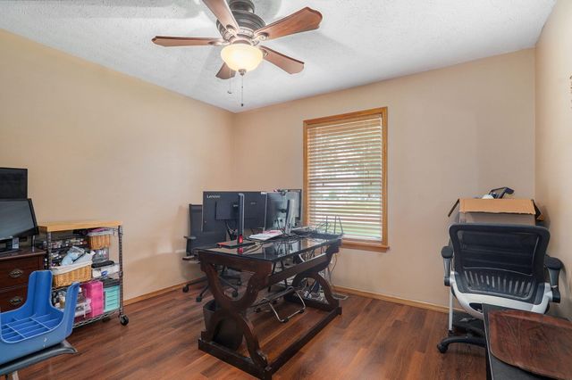 450 S Basswood Avenue, Republic, MO 65738