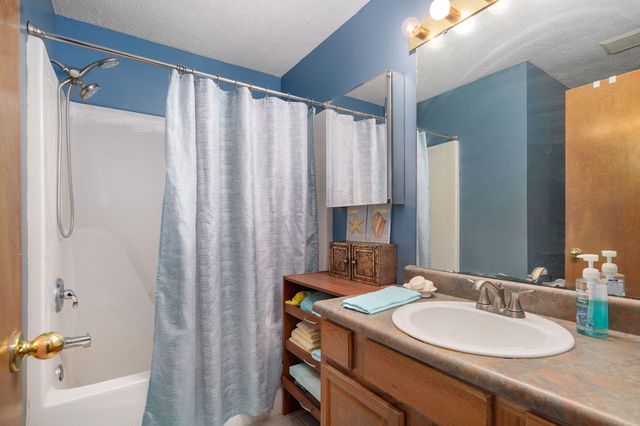 450 S Basswood Avenue, Republic, MO 65738
