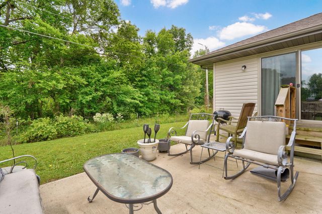 450 S Basswood Avenue, Republic, MO 65738