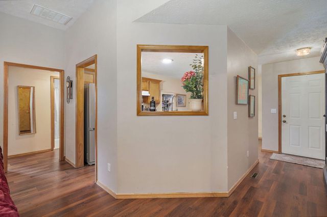 450 S Basswood Avenue, Republic, MO 65738