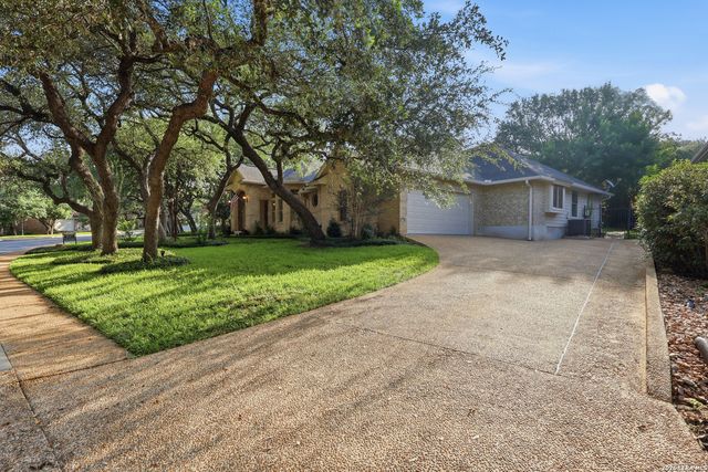 24 Inwood Mnr, San Antonio, TX 78248