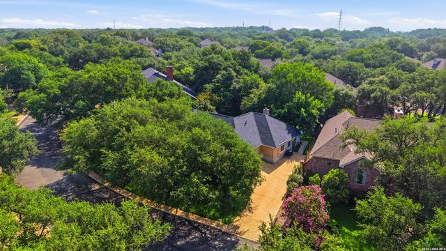 24 Inwood Mnr, San Antonio, TX 78248