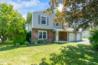 6 S Mallards Landing S, Waterford, NY 12188
