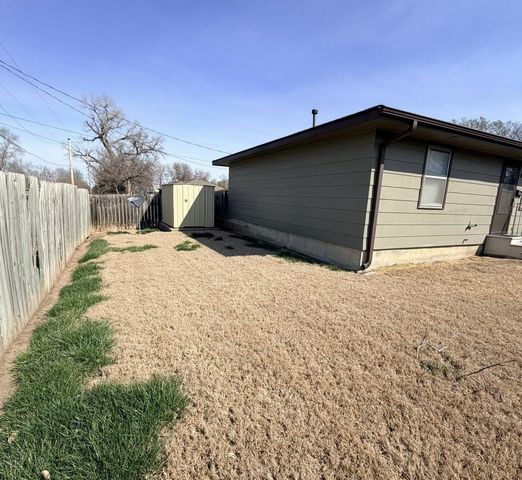 610-612 Montrose St, Salina, KS 67401