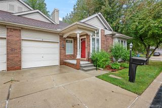 9 Canfield Circle, Dearborn Heights, MI 48127