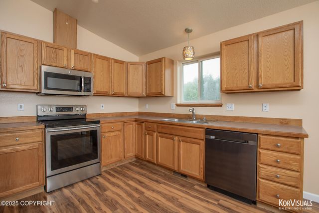 4251 N Pitman Road, Wasilla, AK 99623
