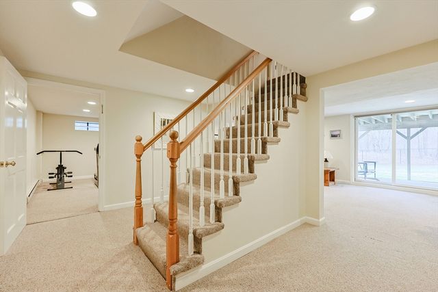 15 Tilting Rock Rd, Wrentham, MA 02093