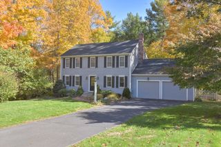 15 Tilting Rock Rd, Wrentham, MA 02093