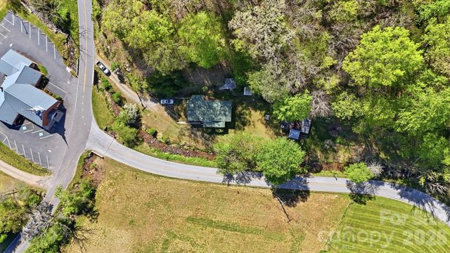1200 Barkers Creek Road, Whittier, NC 28789