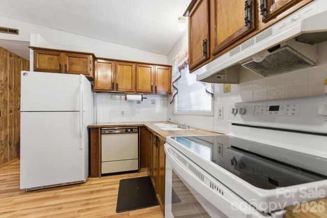 1200 Barkers Creek Road, Whittier, NC 28789