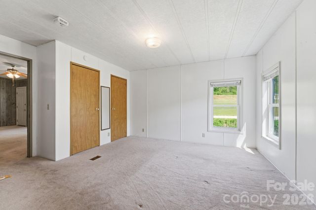 1200 Barkers Creek Road, Whittier, NC 28789