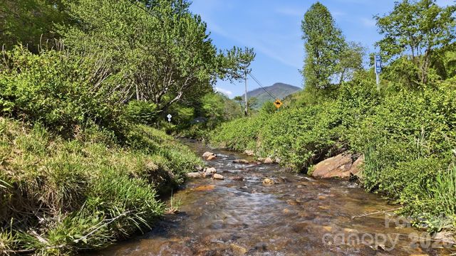1200 Barkers Creek Road, Whittier, NC 28789