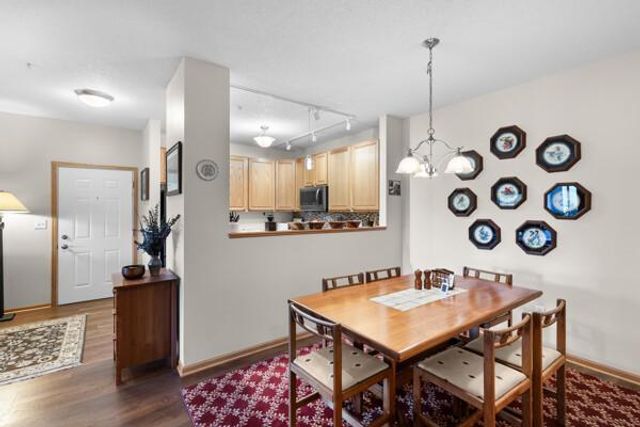 12795 Collegeview Drive 203, Eden Prairie, MN 55347