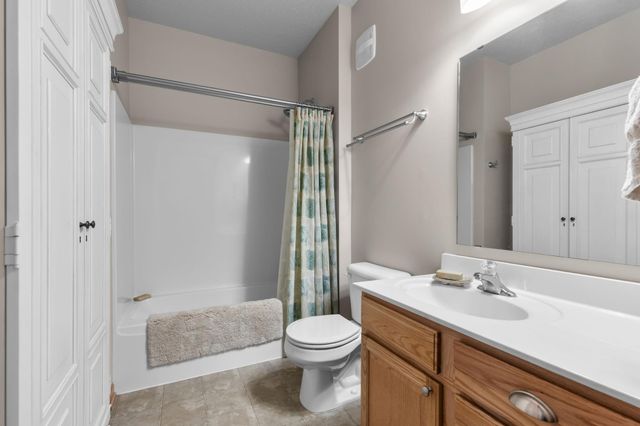 12795 Collegeview Drive 203, Eden Prairie, MN 55347