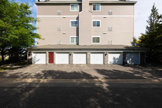 12795 Collegeview Drive 203, Eden Prairie, MN 55347