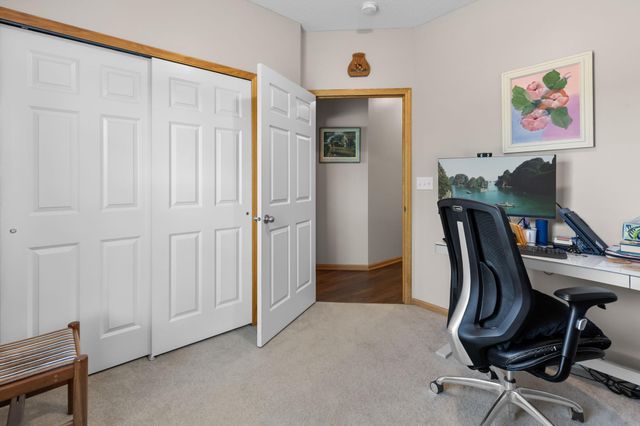 12795 Collegeview Drive 203, Eden Prairie, MN 55347