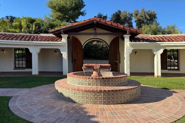 5443 Calzada Del Bosque, Rancho Santa Fe, CA 92067