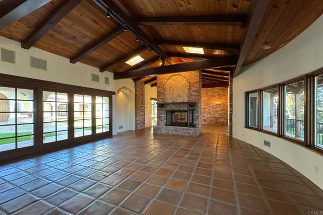 5443 Calzada Del Bosque, Rancho Santa Fe, CA 92067