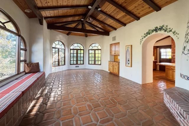 5443 Calzada Del Bosque, Rancho Santa Fe, CA 92067