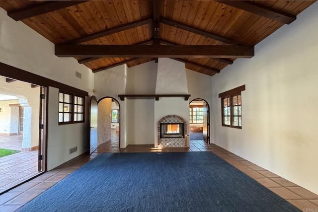 5443 Calzada Del Bosque, Rancho Santa Fe, CA 92067