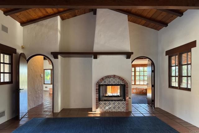 5443 Calzada Del Bosque, Rancho Santa Fe, CA 92067