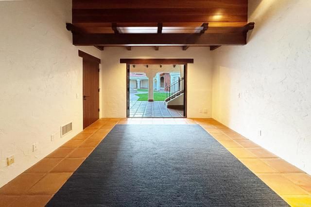 5443 Calzada Del Bosque, Rancho Santa Fe, CA 92067