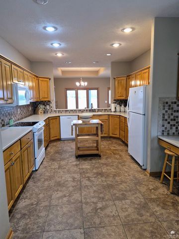 520 Elise Heights, Abilene, KS 67410